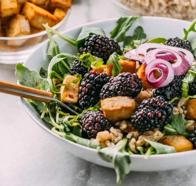 20 Plant-Based Bowls Under 500 Calories