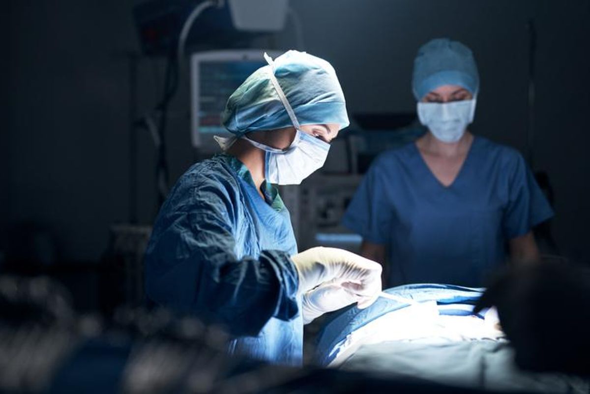 Women Having Surgery Get Better Results if Their Surgeon Is a Woman