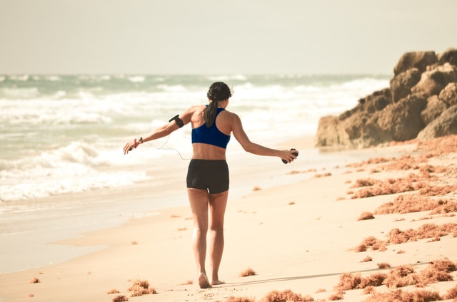 How To Combine Leisure And Working Out At The Beach