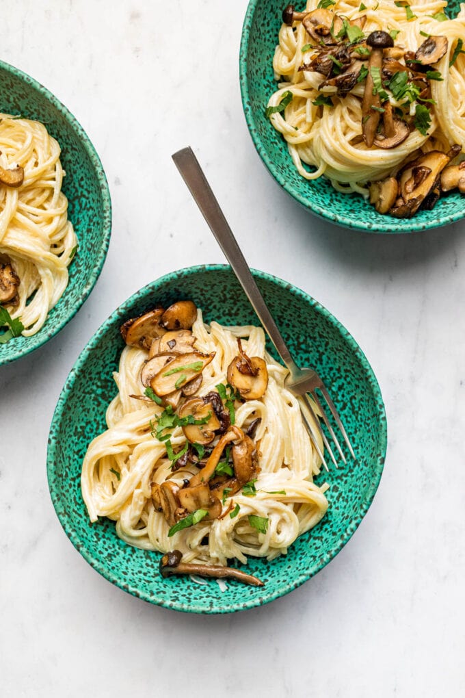 30 Minute Vegan Alfredo + Mushroom Pasta