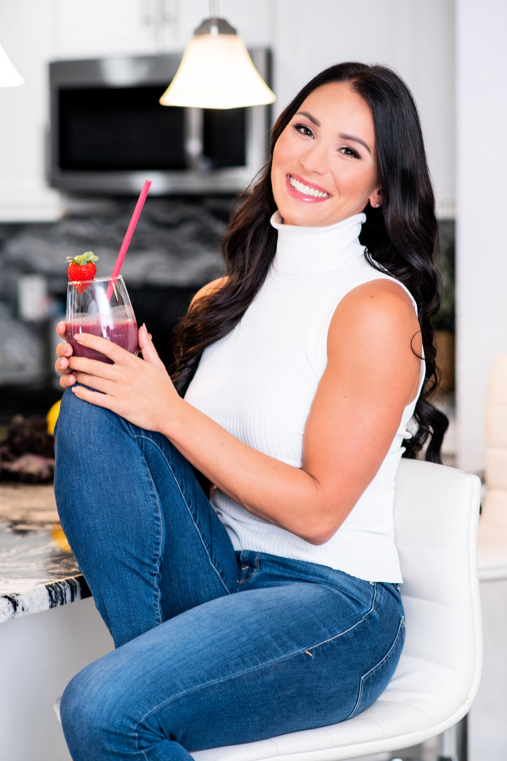 Best and Worst Night-Time Snacks, According to a Dietitian