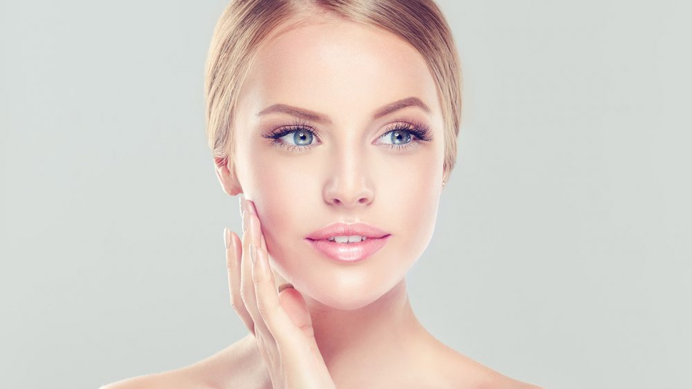 2023 Beauty Trend: Minimalist Skin Care for Healthy Skin