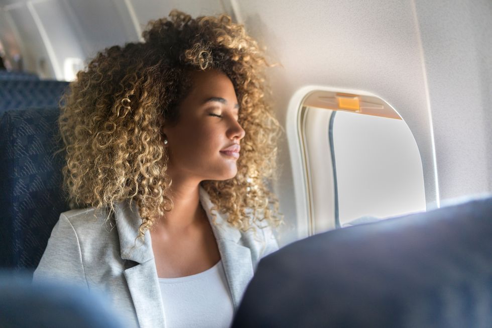 How to Stay Healthy During Holiday Air Travel