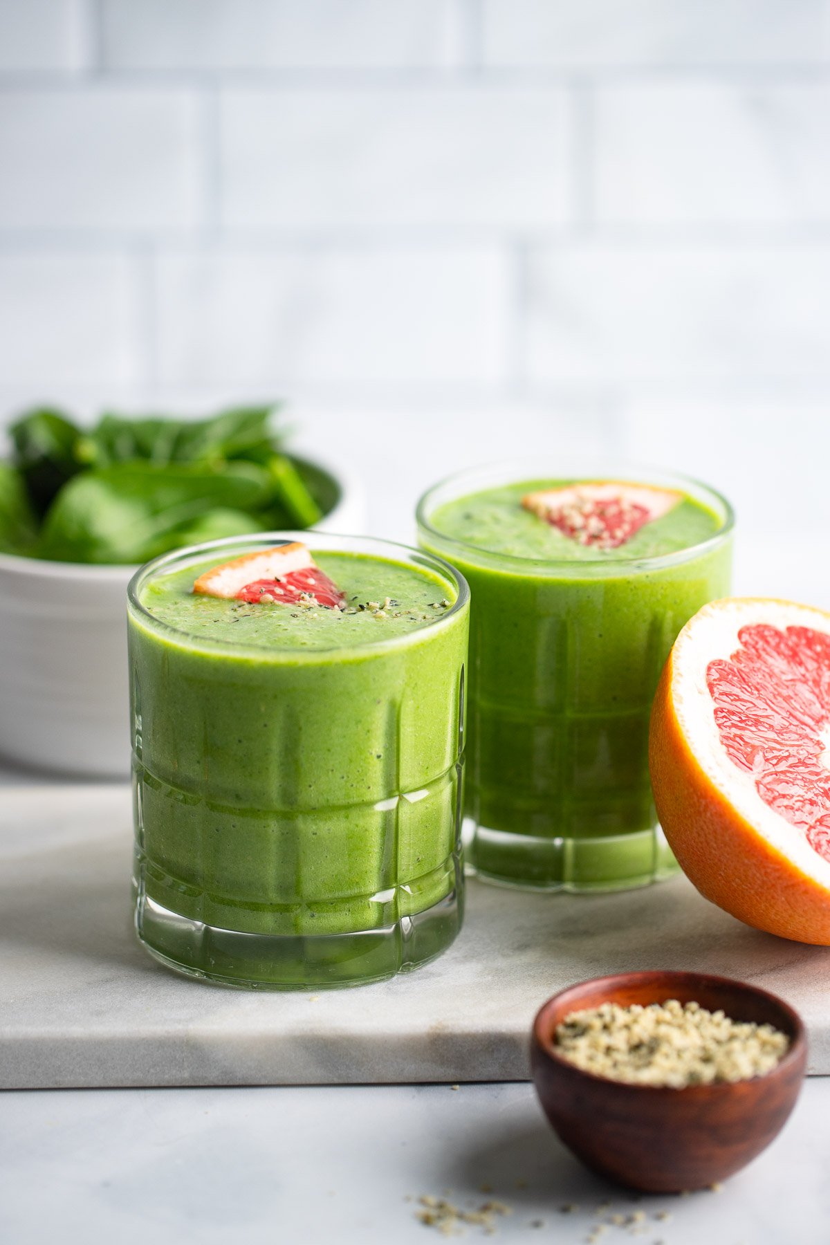 Healthy Grapefruit Green Smoothie