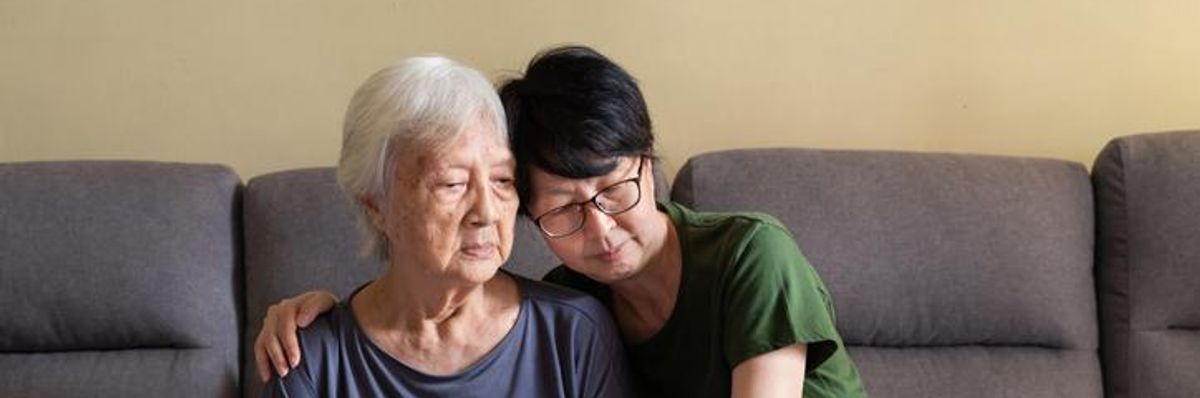 Don’t Journey Alone: How to Find Caregiving Help for a Loved One with Dementia