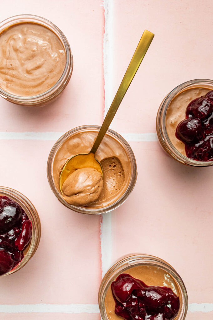 Velvety Vegan Chocolate Mousse (5 ingredients!)