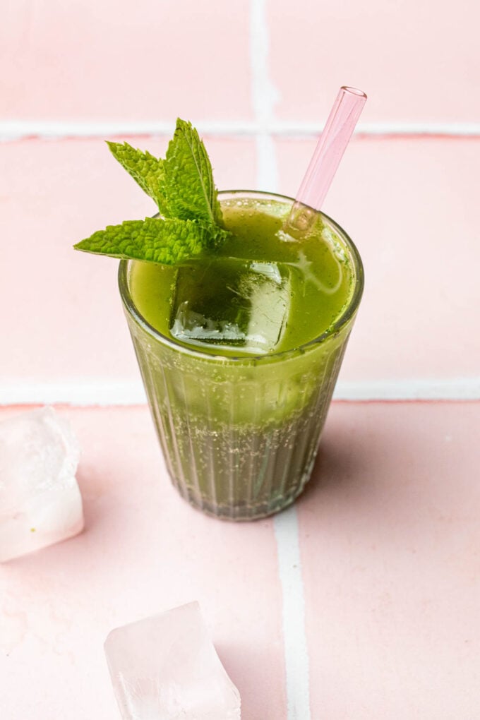 5 Minute Refreshing Matcha Soda