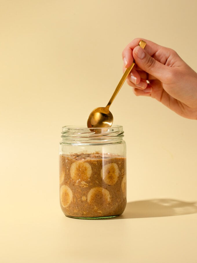Banana Peanut Butter Overnight Oats (vegan)