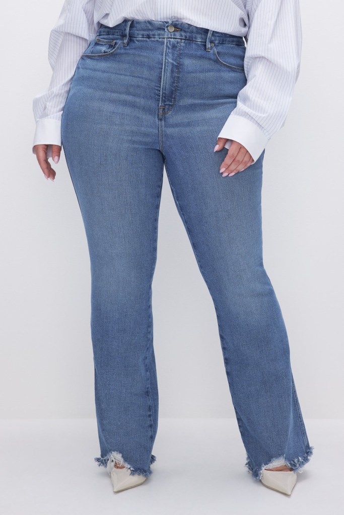 Trending Style: The Best Jeans for Women Over 50