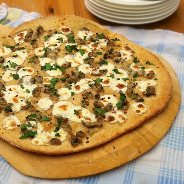 White Clam Pizza Pie – Teaspoon of Spice