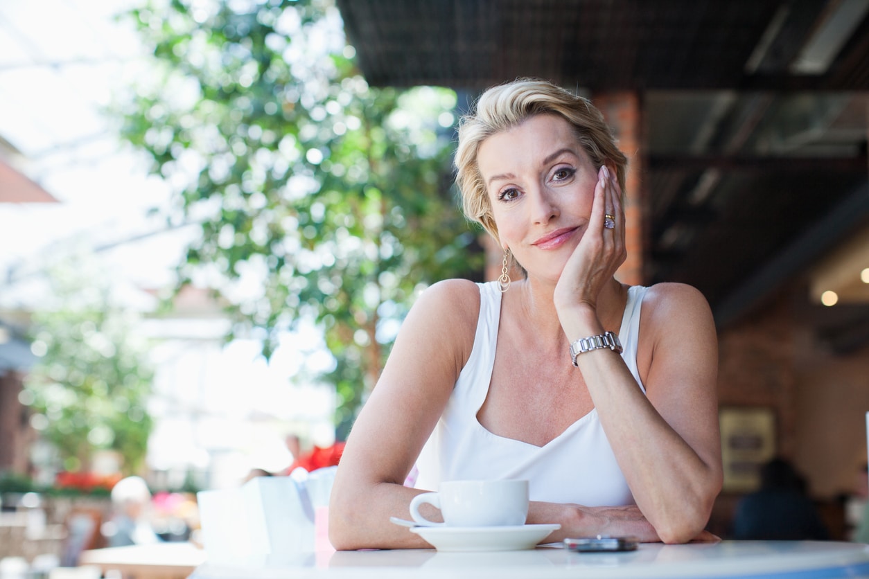 This Is Why You Shouldn’t Feel Awkward Dining Alone