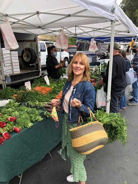 How to Be Budget-Friendly at the Farmers Market + 10 Cheap Farmers Market Recipes