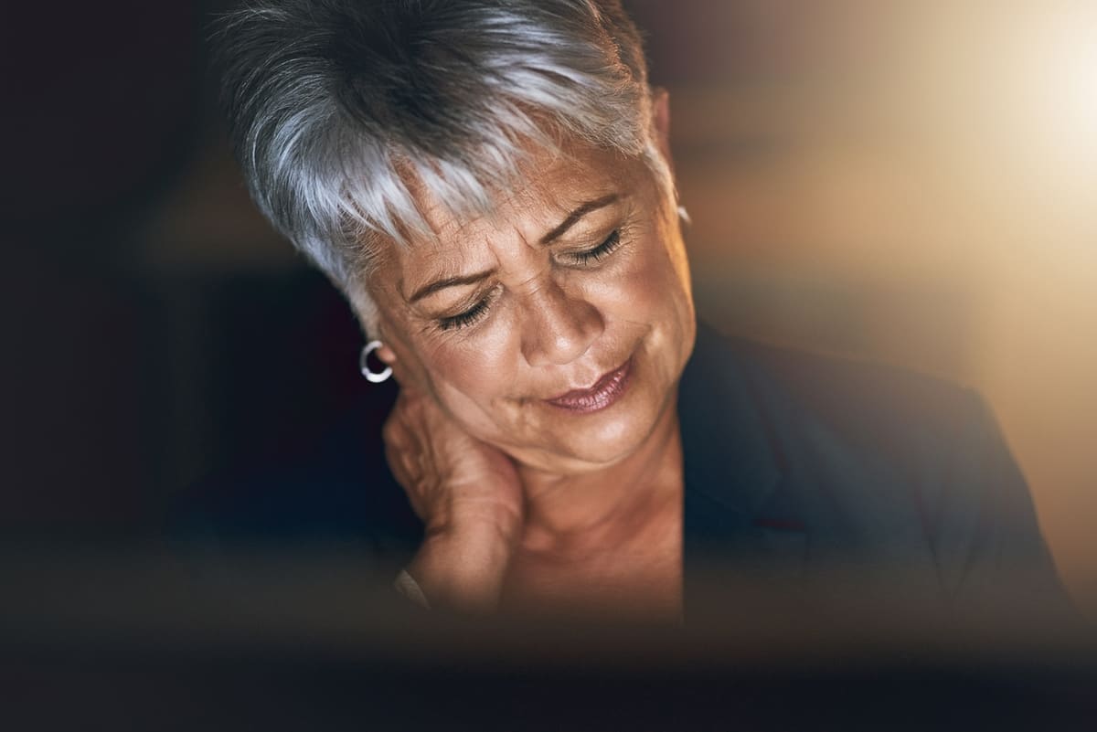 Quit Slouching! How to Stop Hunching Shoulders