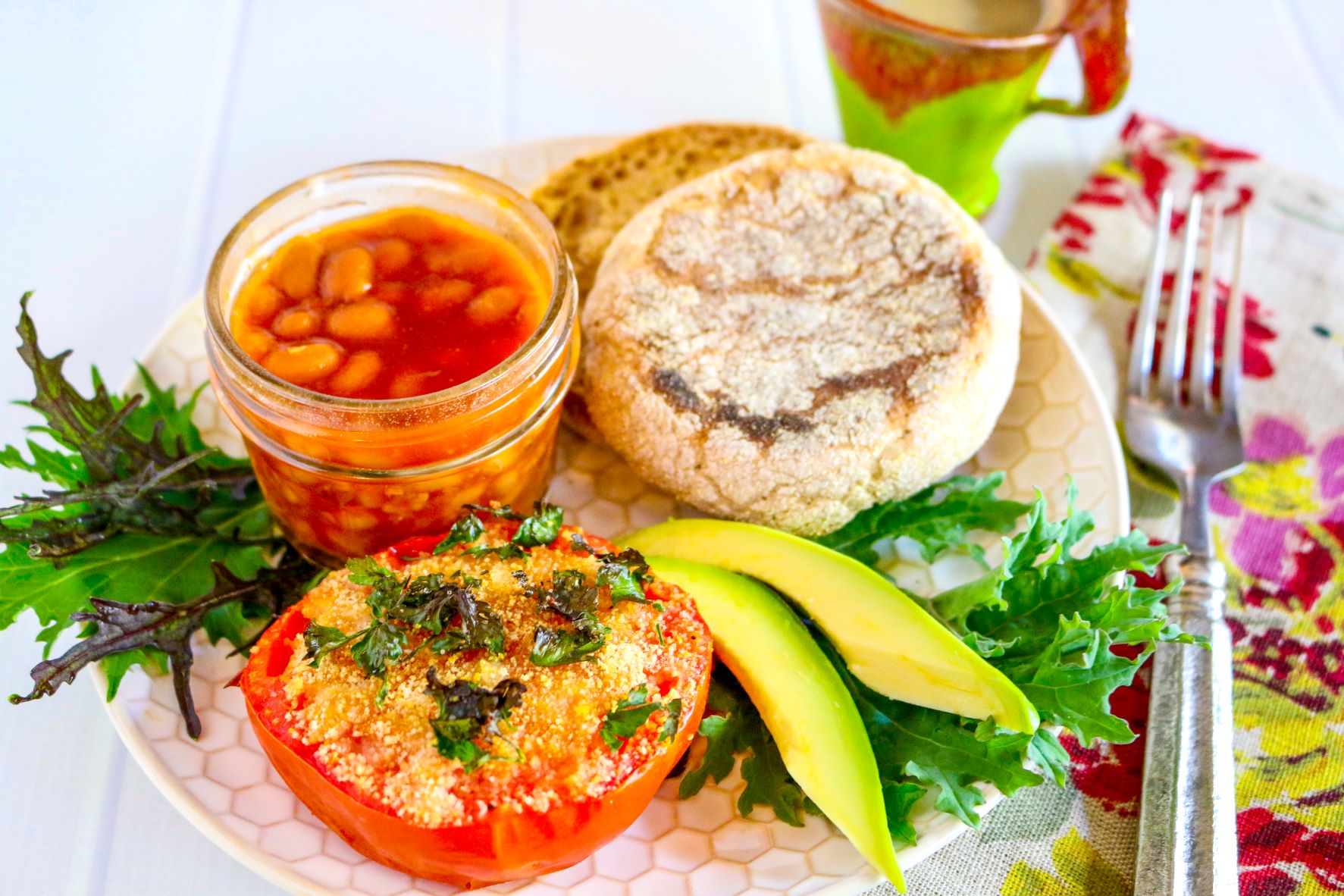 Vegetarian English Breakfast: Baked Tomatoes, Beans, English Muffins