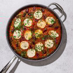 skillet with tofu shakshuka