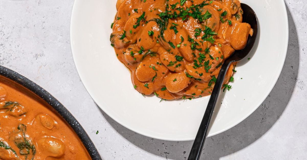 20 Minute Creamy Butter Beans in Cashew Rose