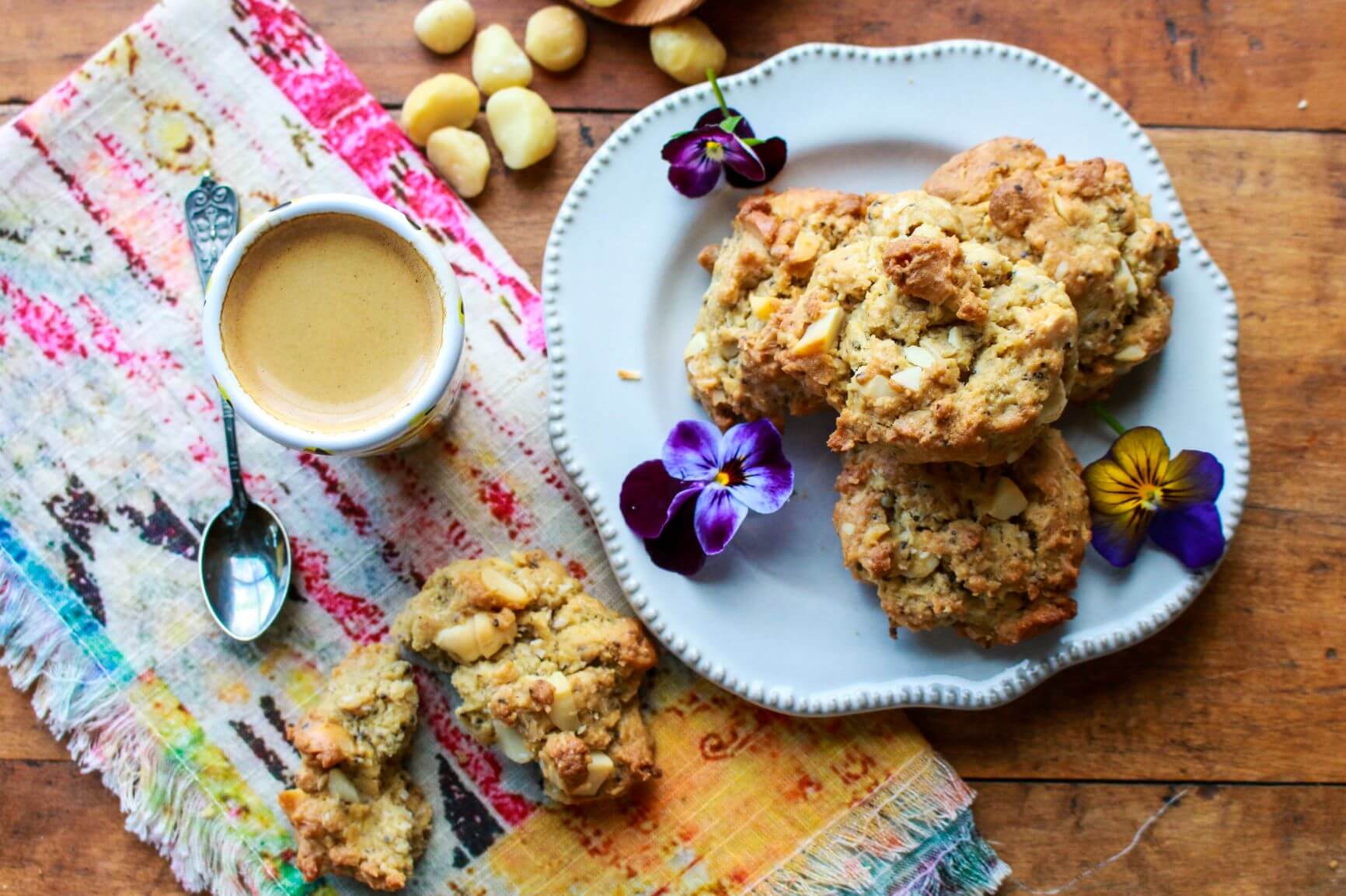 Vegan White Chocolate Macadamia Nut Cookies