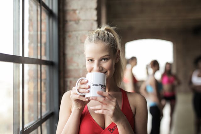 How Caffeine Pouches Can Fit Into An Active Lifestyle