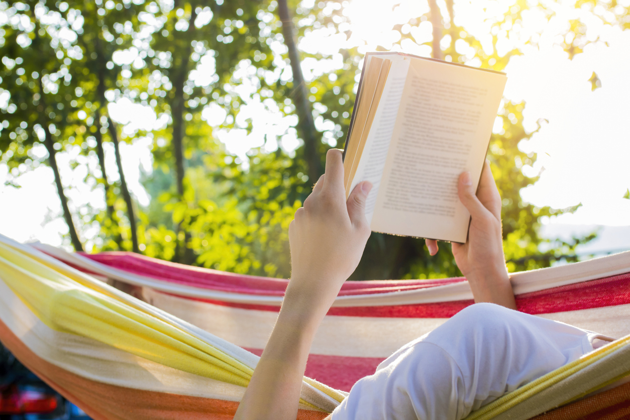 Sandy’s Selections: 5 Books to Kick Off Summer – Prime Women