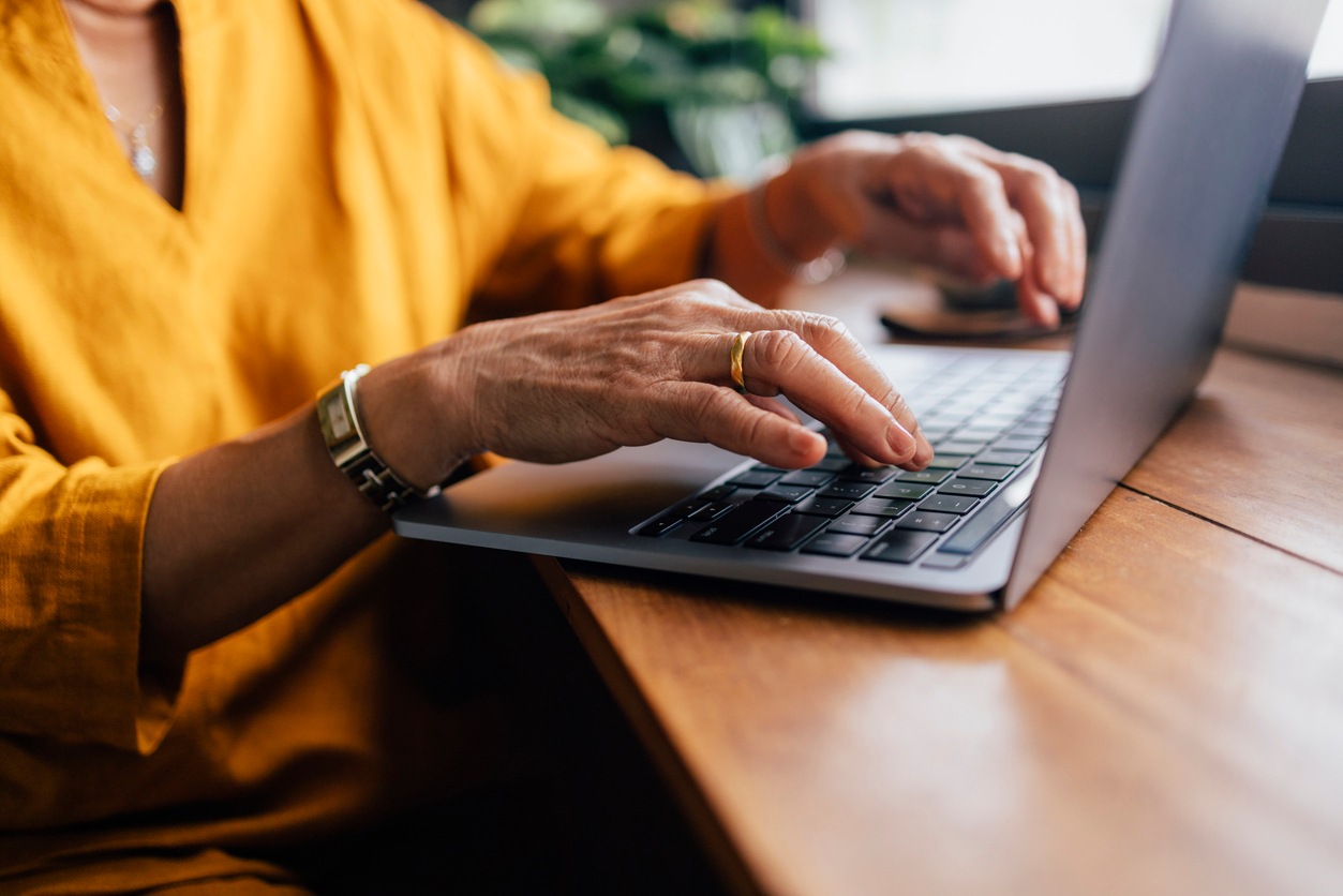 The Best Side Hustles for Women Over 50 – Prime Women